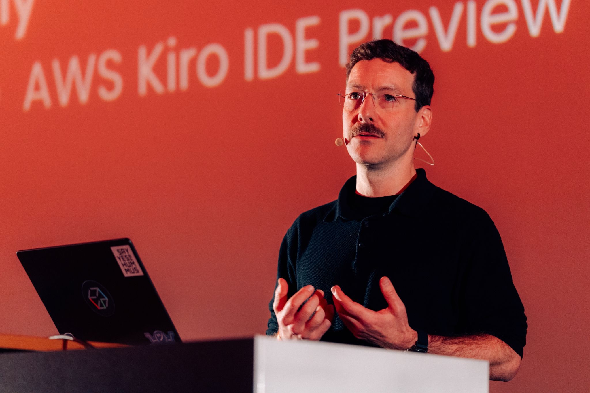 Lior Oren speaking at code.talks
